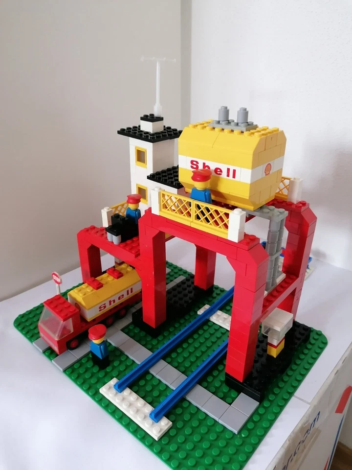 Lego 149 Fuel Refinery Vintage von 1976 komplett in gutem Zustand - ohne OBA - Bild 2 von 2