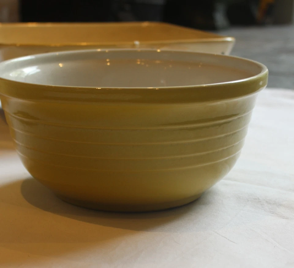 Unbranded Yellow Mixing Bowl - Image 2 of 3