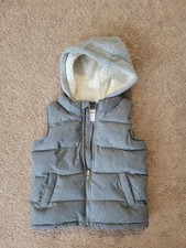 Old navy Grey hooded puff vest. 5t
