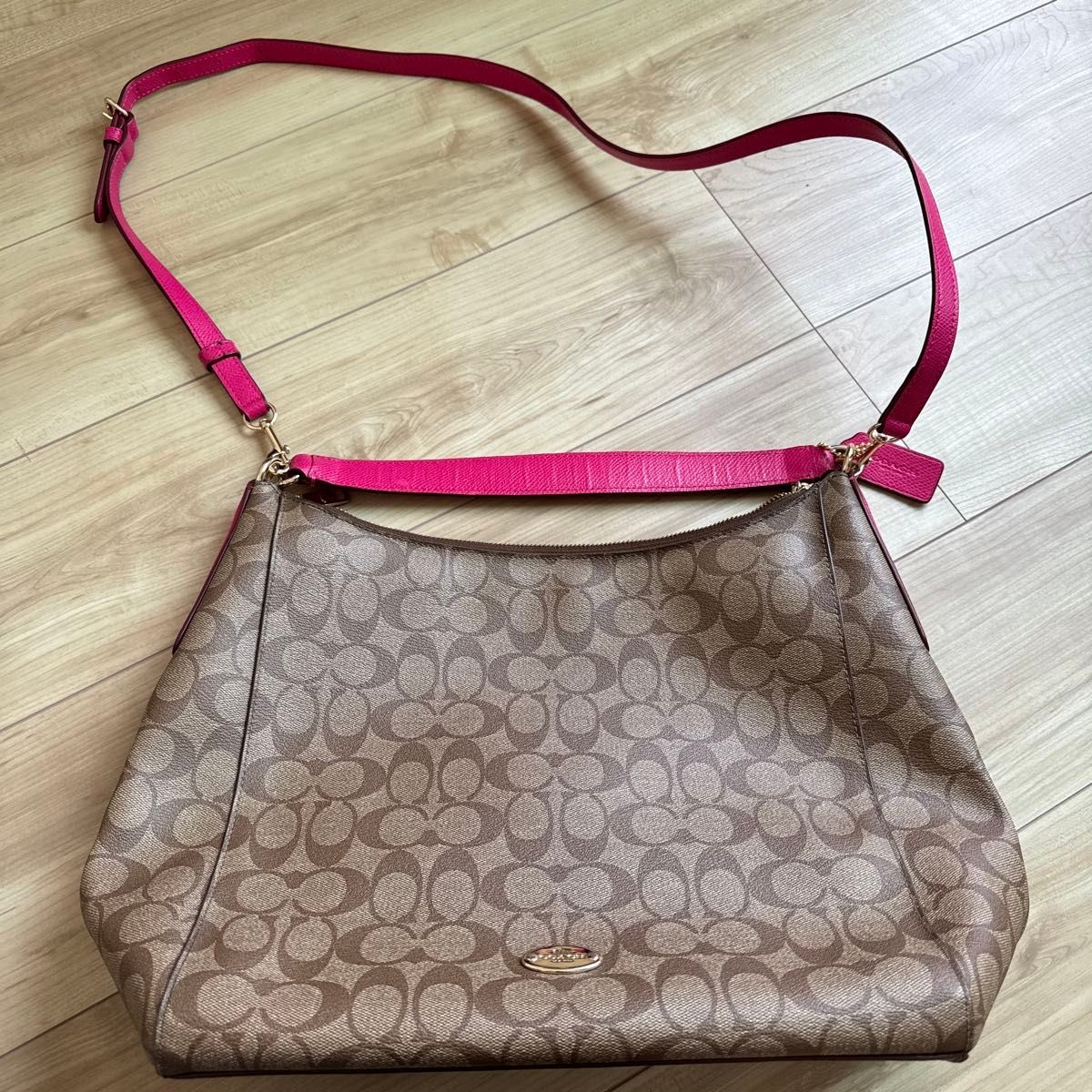 COACH Shoulder Bag 11b
