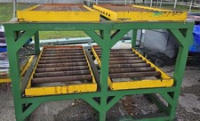 Heavy-duty roller table