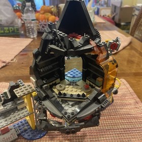 LEGO Ninjago Movie: Garmadon's Volcano Lair (70631) - Incomplete