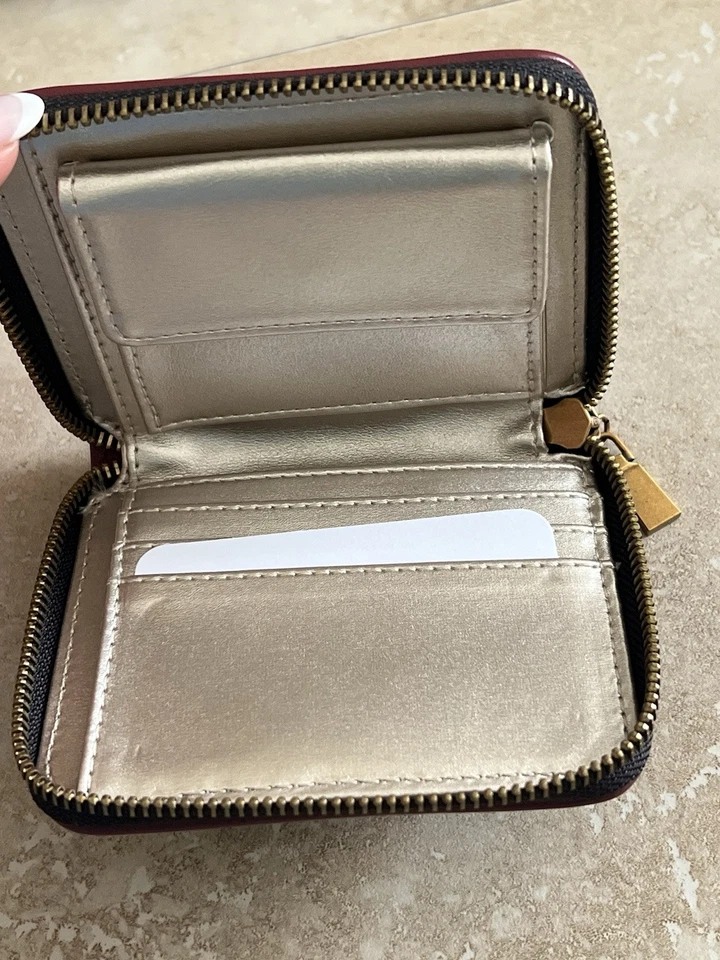 Portafoglio Guess Mini Y Grande Organizador 4G Logo Cuero Marrón Billetera Lote Foto 3 de 4