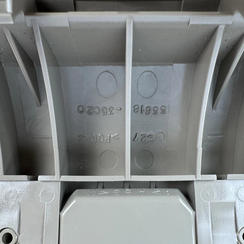 Portavasos consola trasera Toyota Corolla 1998-2002 marrón OEM 55630-02010 Foto 4 de 4