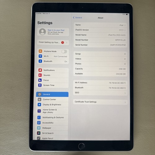 Apple iPad Pro (10.5-inch) A1701 256 GB, Wi-Fi, 10.5 in - Space Gray - Picture 4 of 6