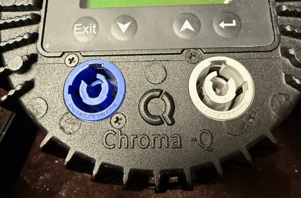 2 Used Chroma-Q Color One 100 RGBA Fixture, IP20, PowerCon and XLR 5-pin - Image 2 of 3