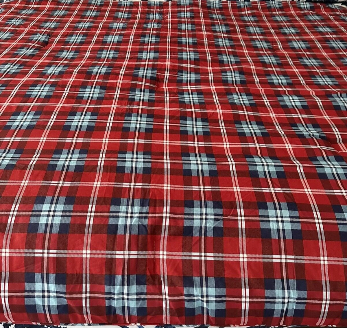 TOMMY HILFIGER 100 Cotton Buffalo Plaid Blue Red Reversible Comforter NWOT 67X91