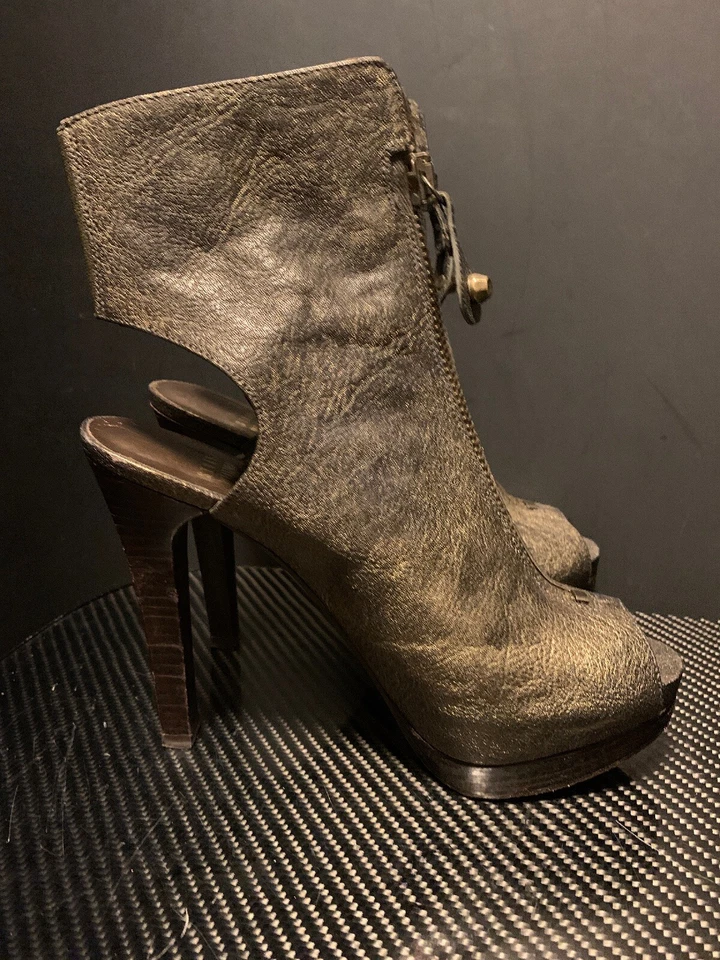 STUART WEITZMAN Shimmering Bronze Peep Toe High Heel Open Toe Open Heel 6-1/2 M - Image 4 of 4