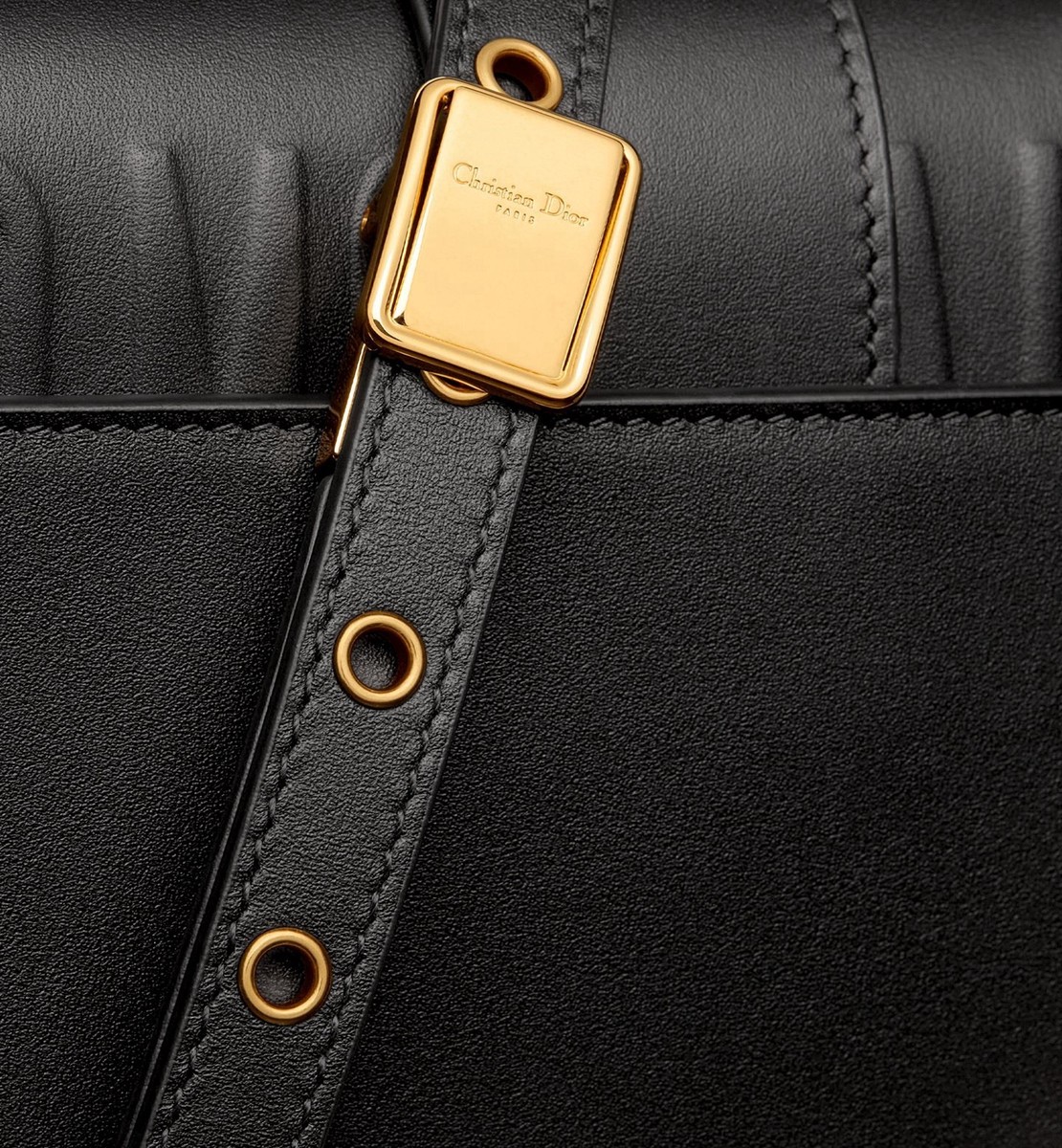 Dior 30 Montaigne East-West Bag with Chain | eBay