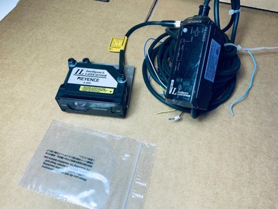 Keyence IL-1050 Sensor Intelligent-L Laser Sensor + IL-600 Sensorkopf