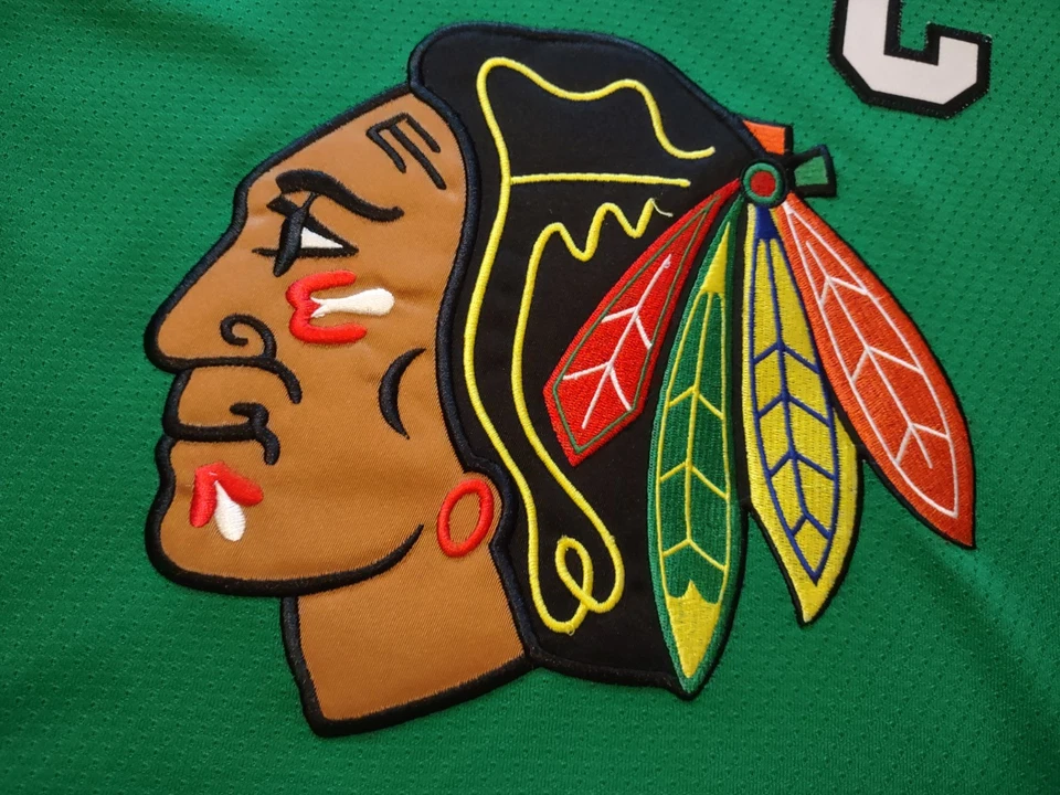 Camiseta deportiva NHL Chicago Blackhawks Reebok Youth S/M Día de San Patricio #19 TOEWS Foto 4 de 4