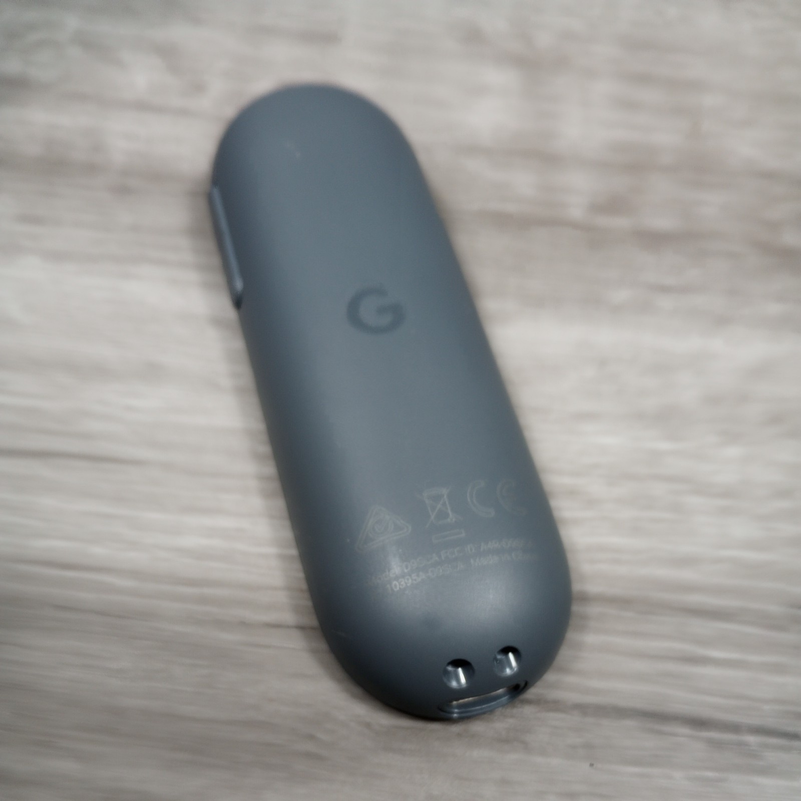 Google Daydream View Virtual Reality [VR] Headset Slate w/ Remote