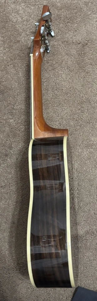 Mitchell 12 Fret - 4 弦音乐会尤克里里 - 型号 MU-70/N 带手提袋 — 第 4/4 张图片