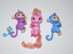 fingerlings unicorn pink