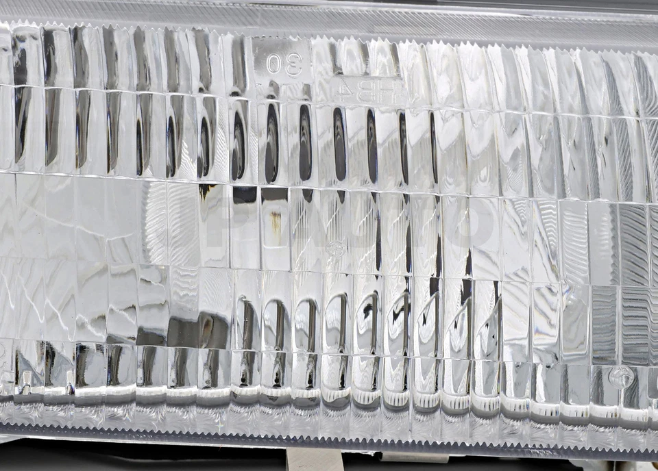 Faro halógeno lado pasajero Saturn SL SL1 SL2 SW1 SW2 1996-1999 Foto 3 de 4