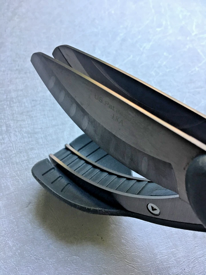 Pampered Chef 18A Salad Chopper Shears Scissors Double Blades With Handle Lock - Image 4 of 4