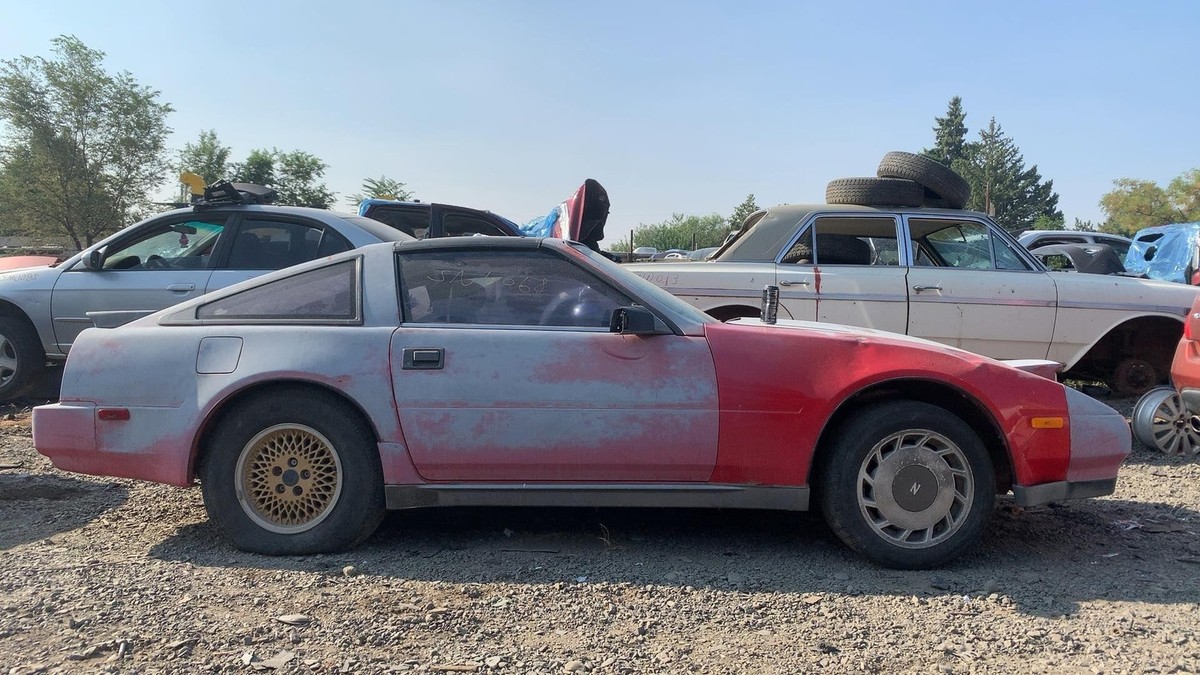 Nissan 300ZX 2DR 3.0L Turbo V6 Front Undercarriage