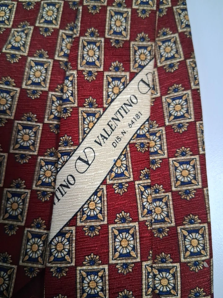 Valentino Cravatte Silk Neck Tie Made in Italy - Image 3 of 4