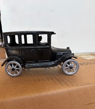 Ford Model T Center Door Sedan Toy/Arcade Manufacturing Com/1920s