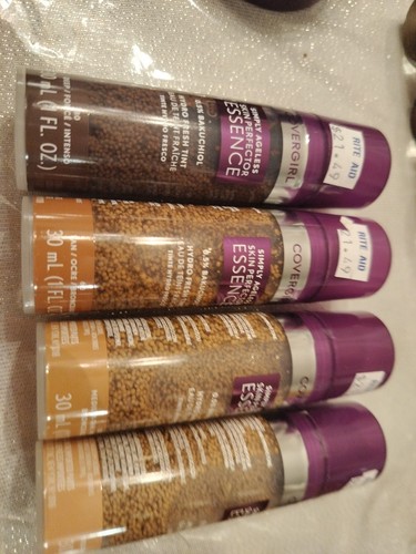 CoverGirl Simply Ageless Skin Perfector Essence Hydro...6 - Imagen 2 de 3