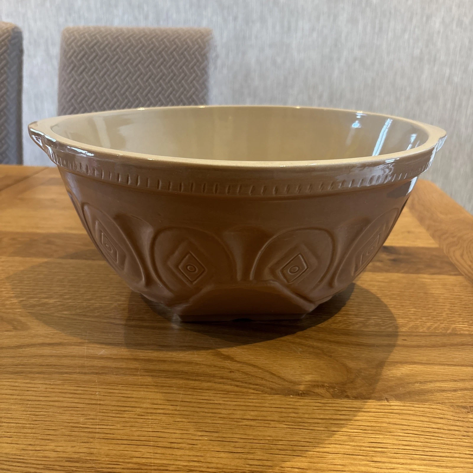 Vintage Thomas Plant Extra Large Gripstand Pottery Mixing Bowl 12.5"