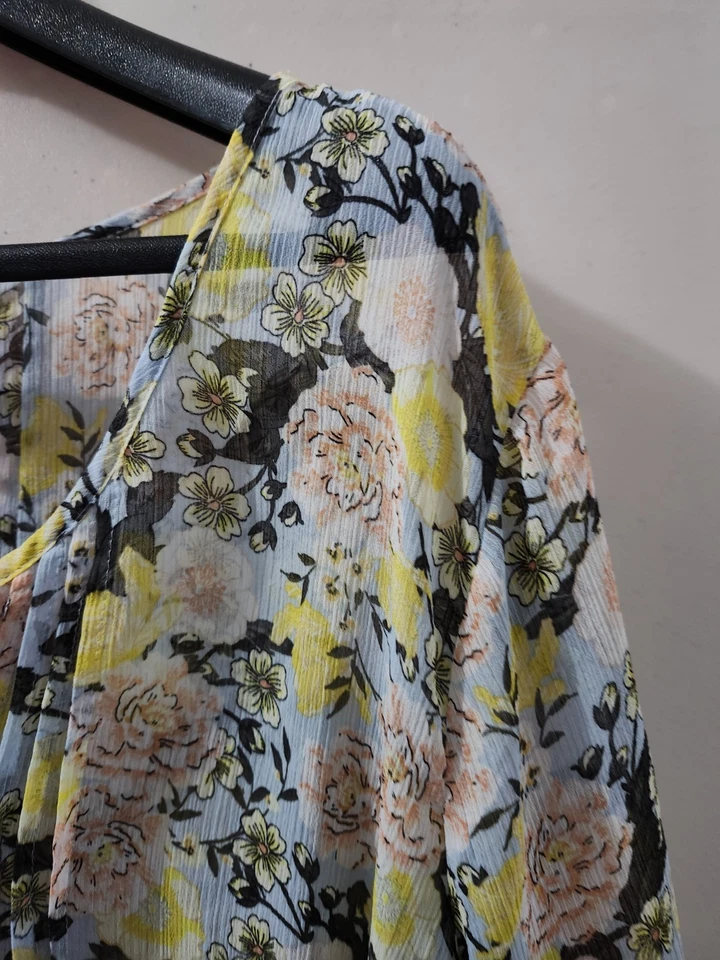 Blusa Torrid Top Mujer 3X Amarillo Pintuck Manga Larga Floral Transparente Gasa Ligera Foto 4 de 4