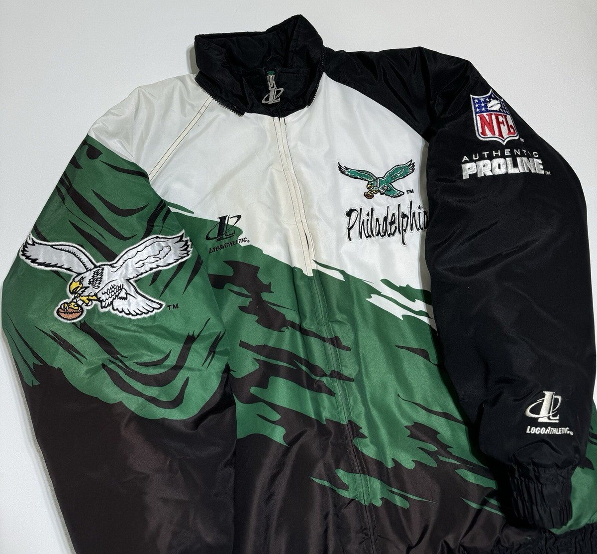 【早い者勝ち】NFL EAGLES ナイロンジャケット　デカロゴ Vintage 90s Philadelphia Eagles NFL Pro Line Logo Athletic