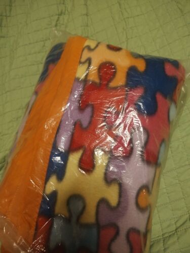 Rare Autism Throw Blanket 57x59 Puzzle Pieces Autism Awareness Autistic - Picture 4 of 5
