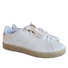 Zapatilla deportiva Adidas Advantage Eco para mujer, blanca/blanca/cielo brumoso, 10