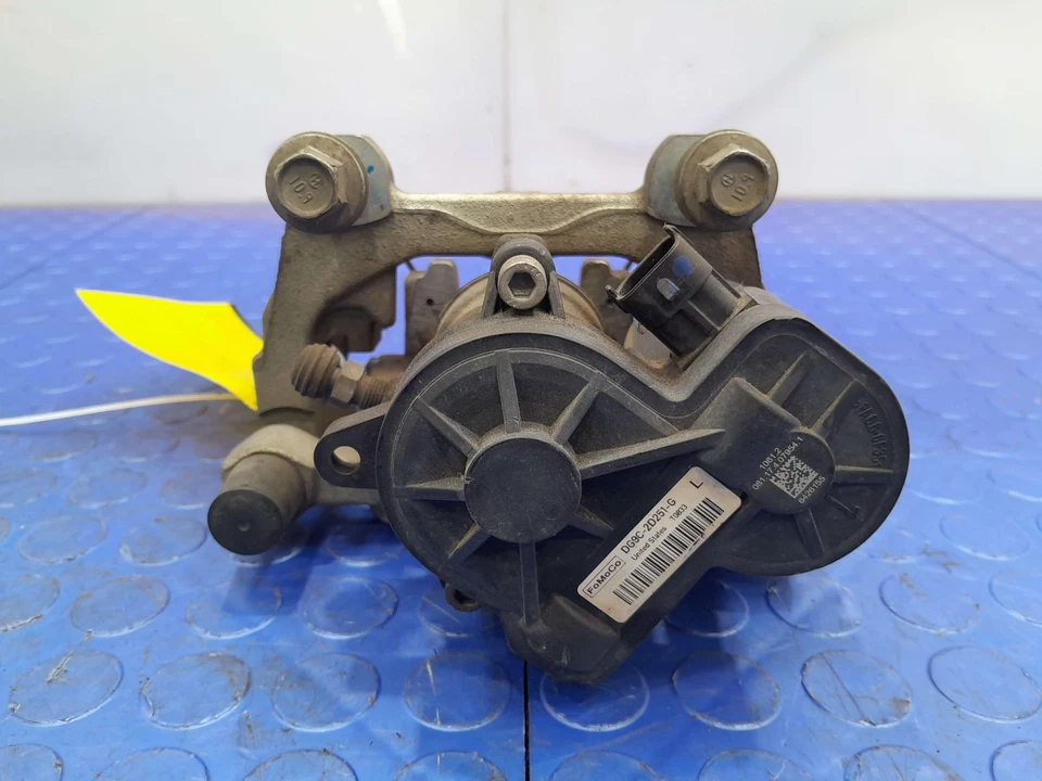 Conjunto de pinza de freno trasera Ford se adapta a Edge Escape Fusion lado izquierdo del conductor OEM Foto 2 de 4