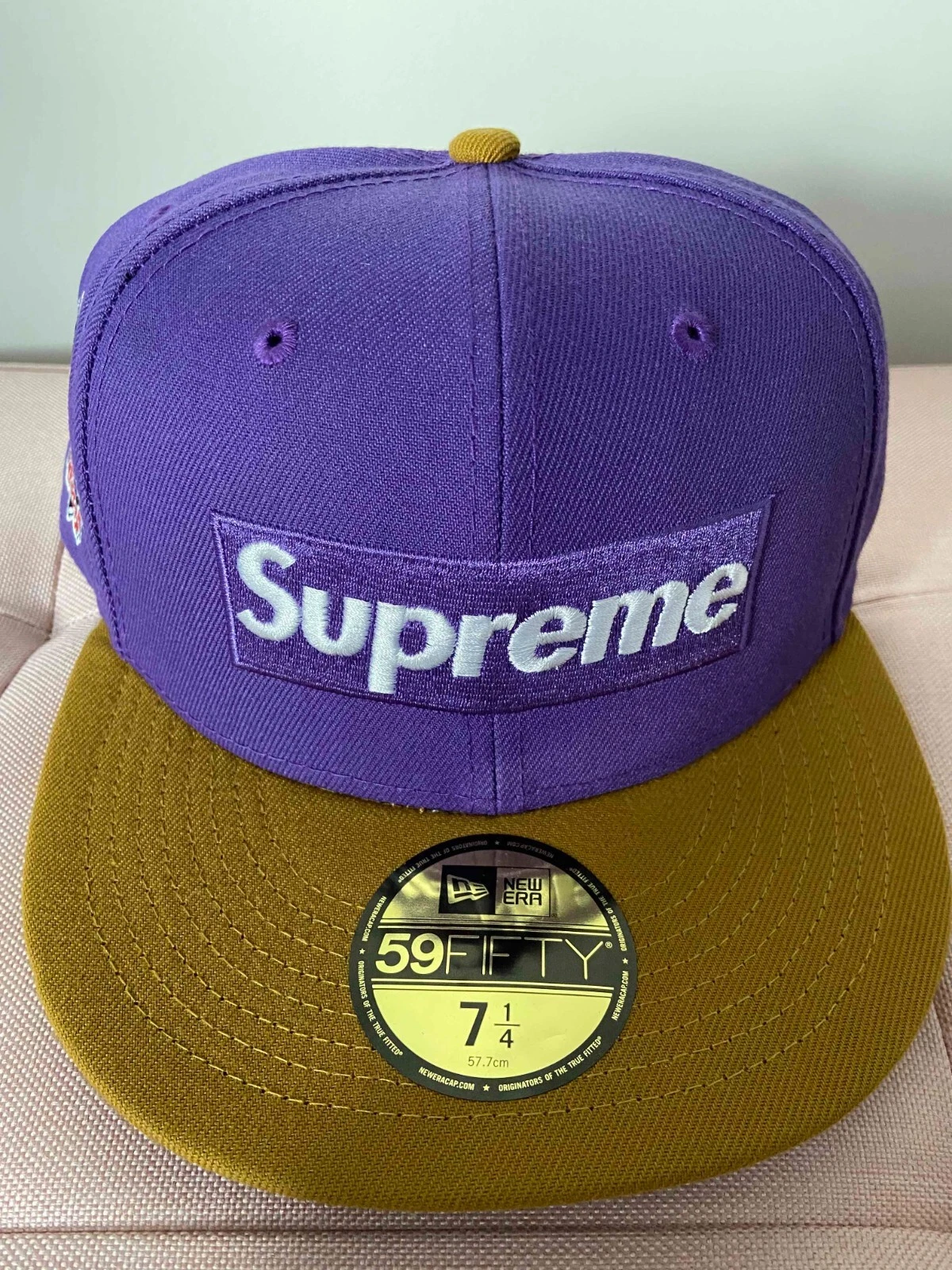 Logo boîte SS22 Supreme x New Era bicolore *Lakers* entraînement de printemps 7 1/4