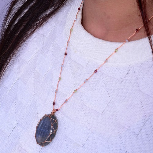 Hand Crafted Natural Labradorite Multi Flashy Micro Macrame Gemstone Necklace - Imagen 13 de 13