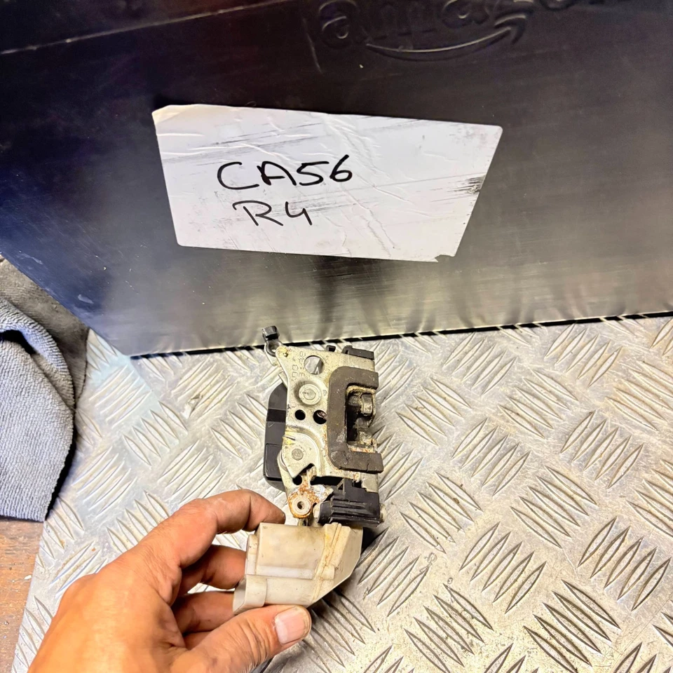 Fiat - Multipla 2003 - OSR Door LOCK /Rear door lock mechanism - Image 4 of 4