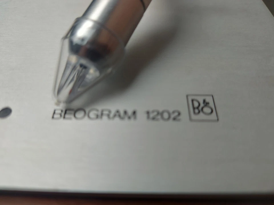 Bang und Olufsen Beogram 1202 Plattenspieler braucht Riemen  - Bild 3 von 4
