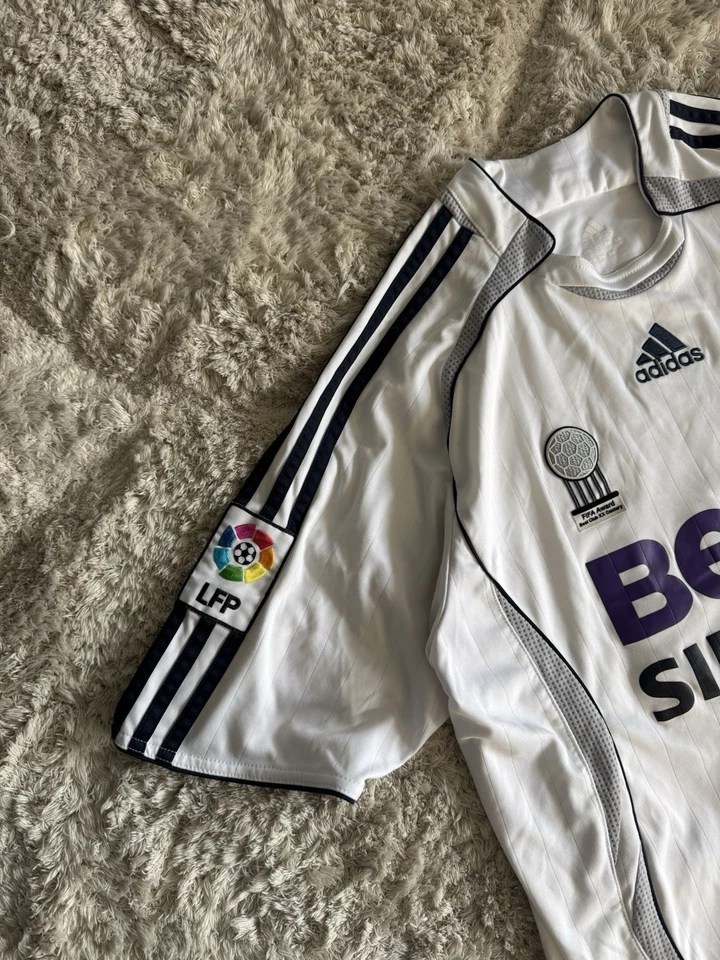 Real Madrid 2006/07 Home Soccer Jersey Player Fitting Size XL - Image 3 of 4