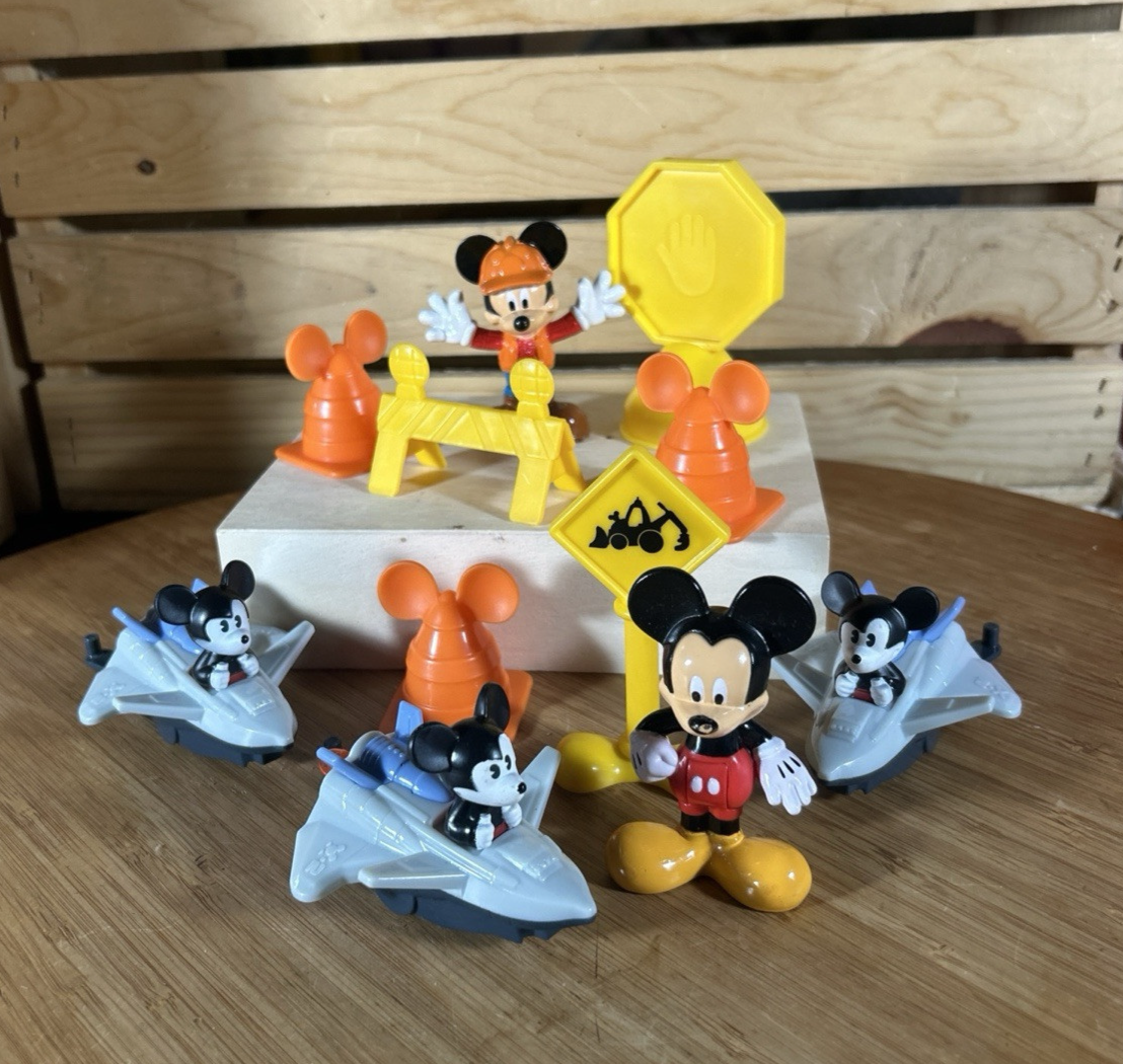 Disney Mickey Mouse Clubhouse Construction Worker W/ signs Plus