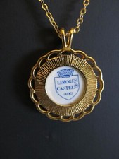 Pendentif Rare En Porcelaine De Limoges - Motif Fleurs, Métal Argenté - Bijou Vintage