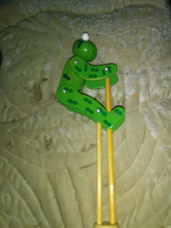  Vintage Wooden Climbing Frog On A Stick