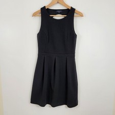 Madewell Size 4 Black Hole Back Pleated Sleeveless Knee Length Dress