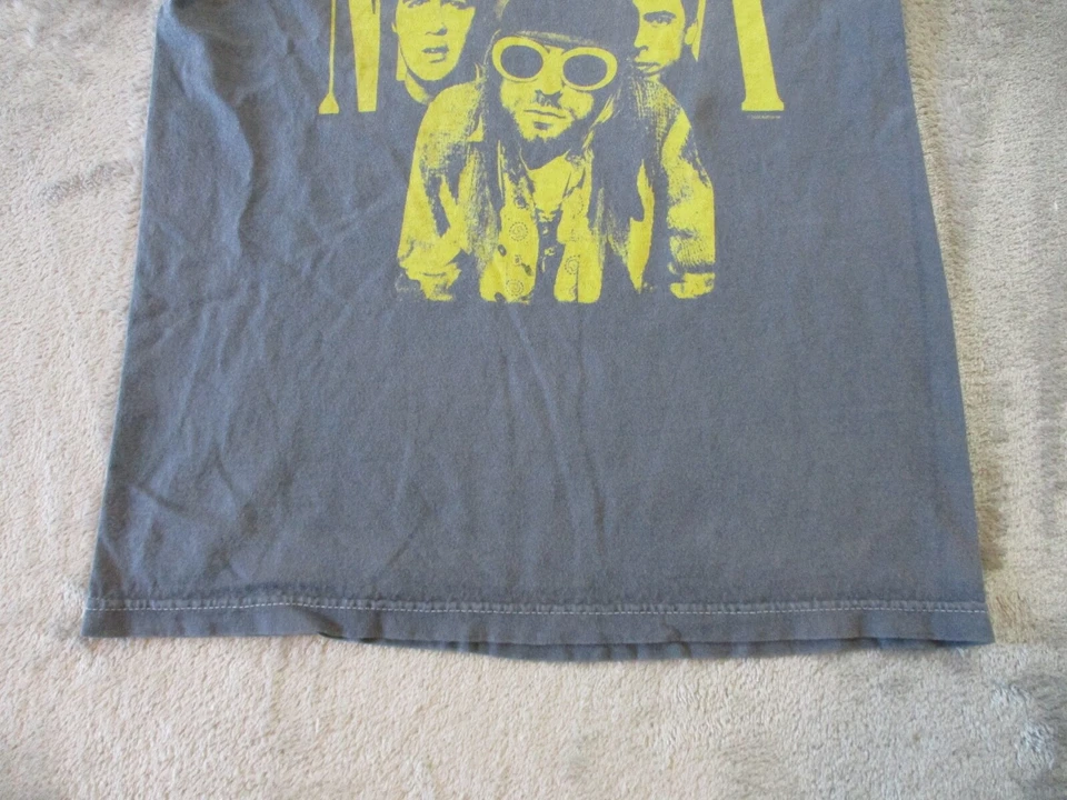 Camisa Nirvana Vintage Niños Mediana Azul Amarillo Golpeada Desteñida Rock Punk Grunge Foto 3 de 4