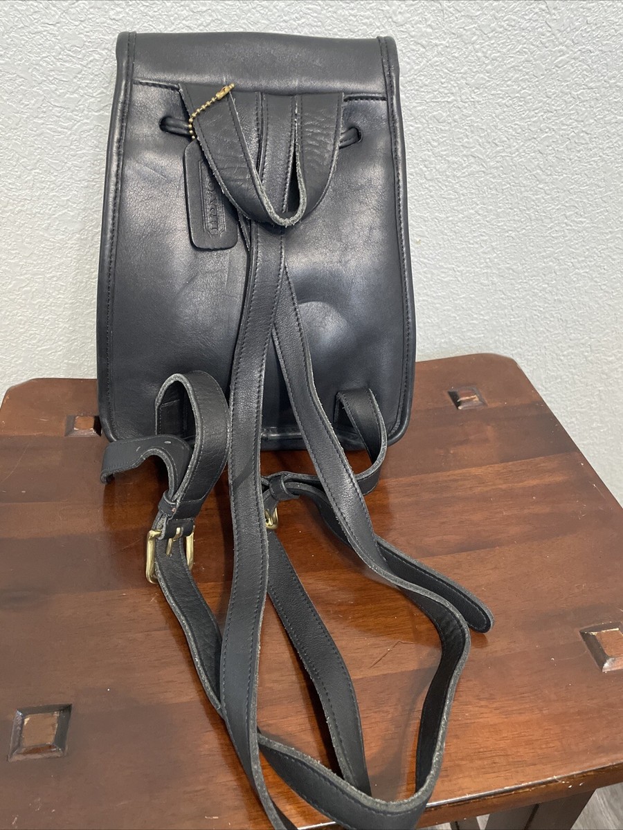 Vintage COACH 9960 Black Glove Tanned Daypack Leather Vintage COACH 9960 Black Glove Tanned Daypack Leather