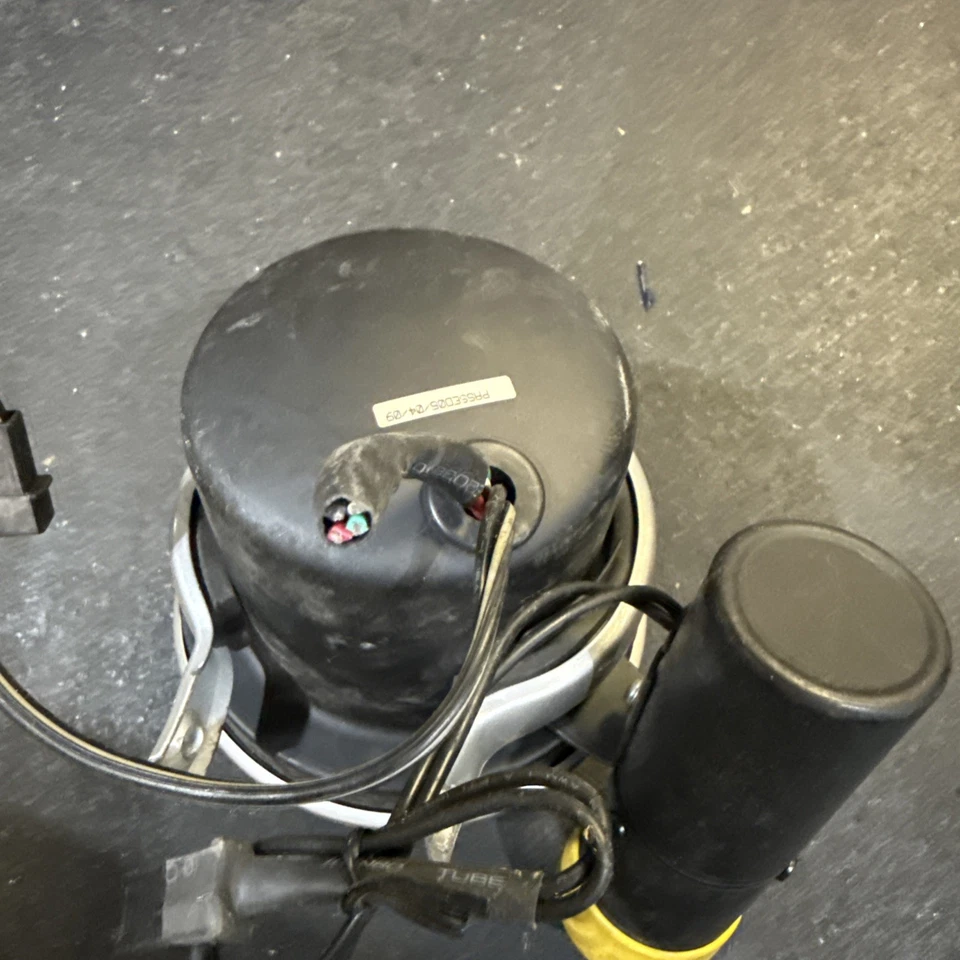 Autometer 3904 Sport Comp Monster Tach 0-10K RPM com tacômetro de luz de mudança FUNCIONA - Imagem 3 de 4