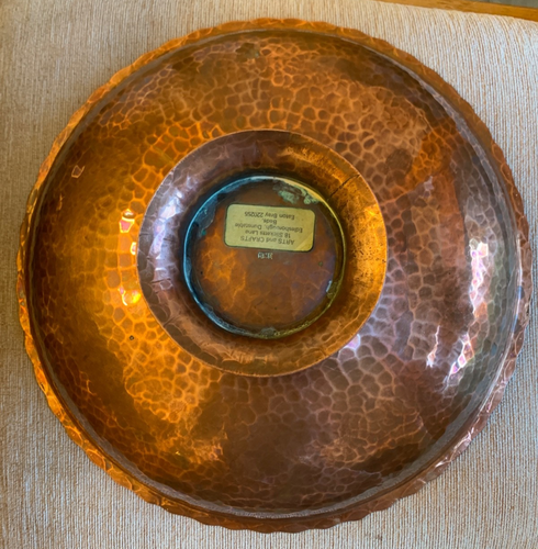 Lovely GWG Vintage Heavy Arts and Crafts Hammered Copper Pedestal Bowl - Picture 6 of 13