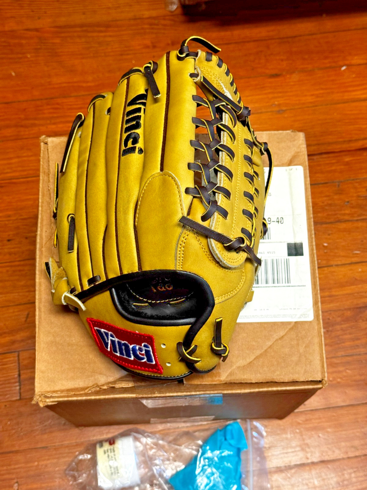 Size 11 1/2  Custom Pro With Glove Conditioner