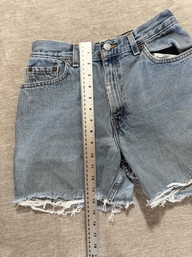 Levi's 550 pantaloncino uomo 33 blu denim vestibilità rilassata taglio orlo sfilacciato invecchiato - Foto 3 di 10