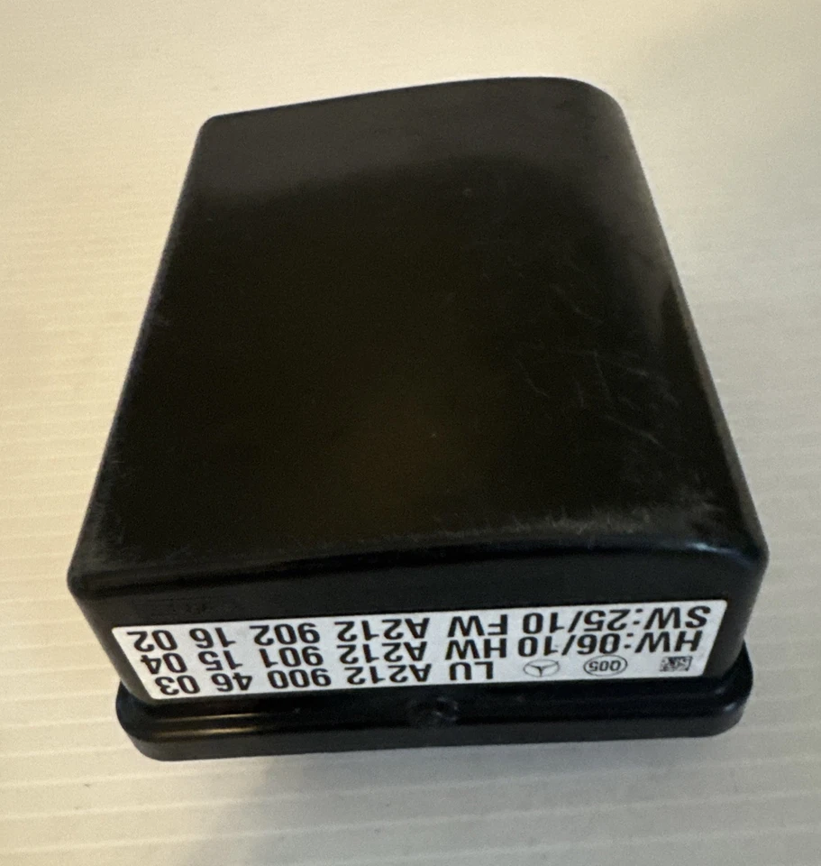 2010 - 2020 Mercedes-Benz Cruise Control Distance Sensor 212-900-46-03 OEM K0176 - Image 4 of 4