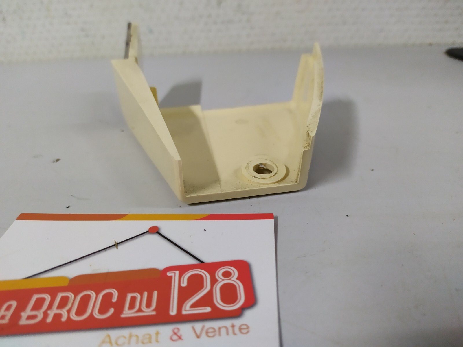 Coque Capot  pour machine a coudre Singer 495 image 4