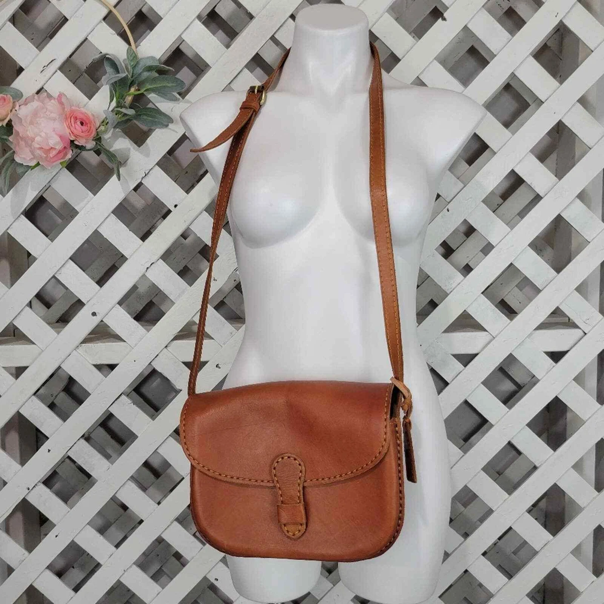 Structured crossbody purse sales