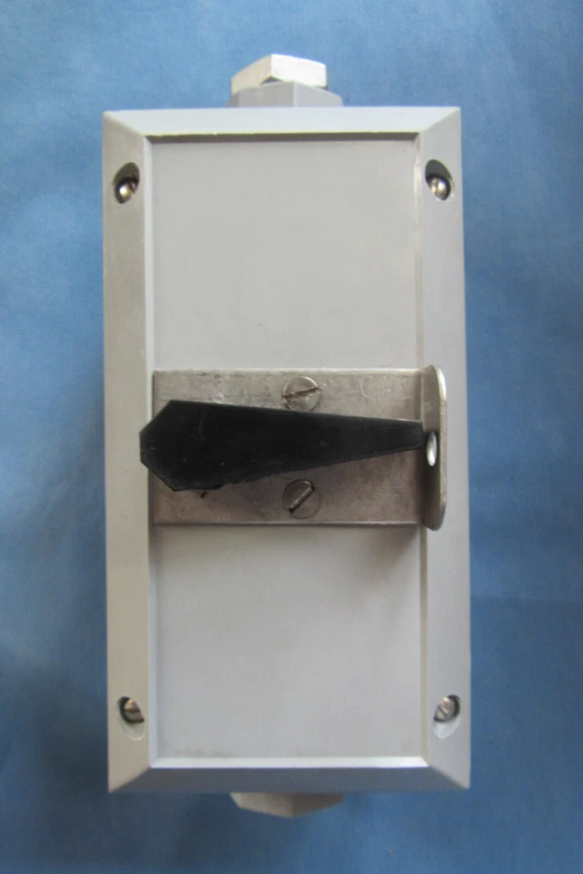 全新 Cooper Crouse Hinds NSSC3 DR02986361 前置操作 1 杆卡扣开关 20 安培 — 第 2/4 张图片