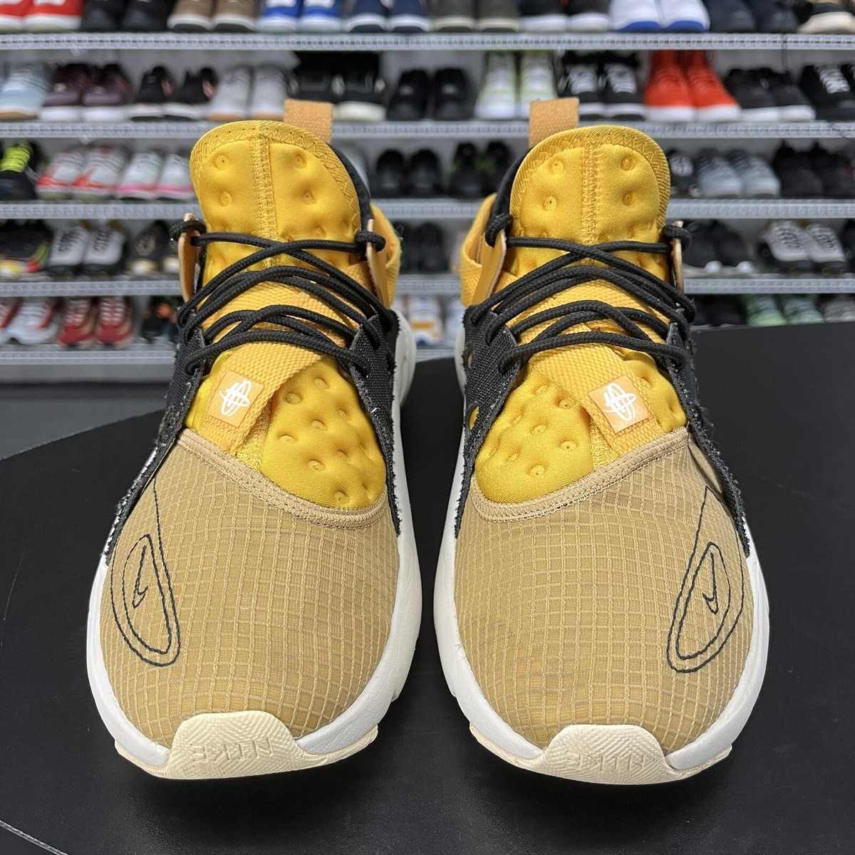 Nike Huarache Type Club Golden Shoes Men’s Size 9 Sneakers BQ5102-700 Nike Huarache Type Club Golden BQ5102-700 Men main image 3
